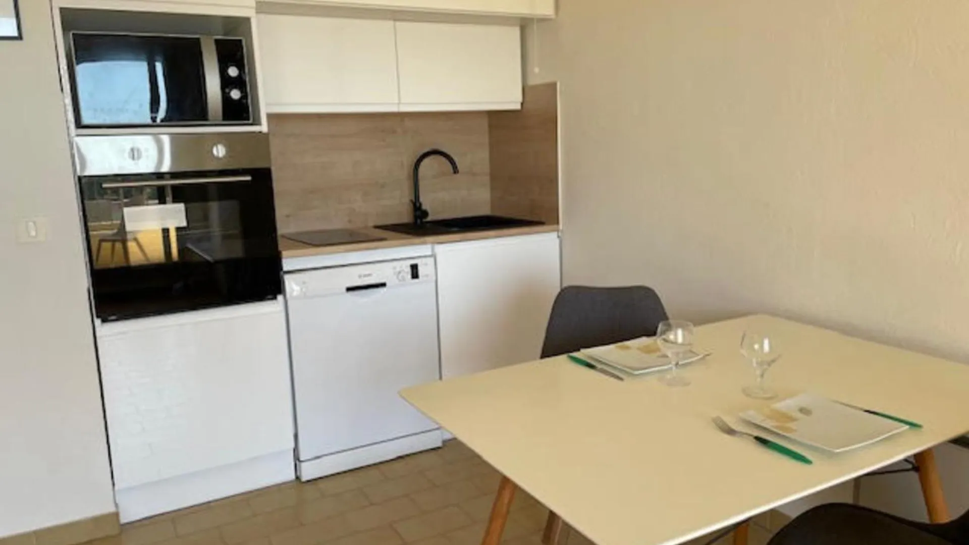 Studio In Residence - Sea View Golfe-Juan 0*,